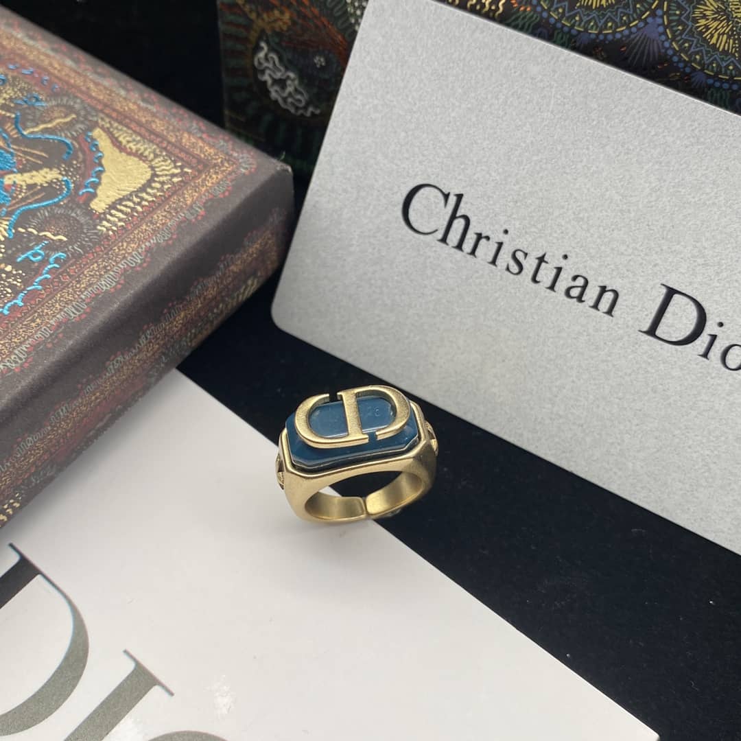 Luxury Chr1st1an D10r Classic AAA+ Ring