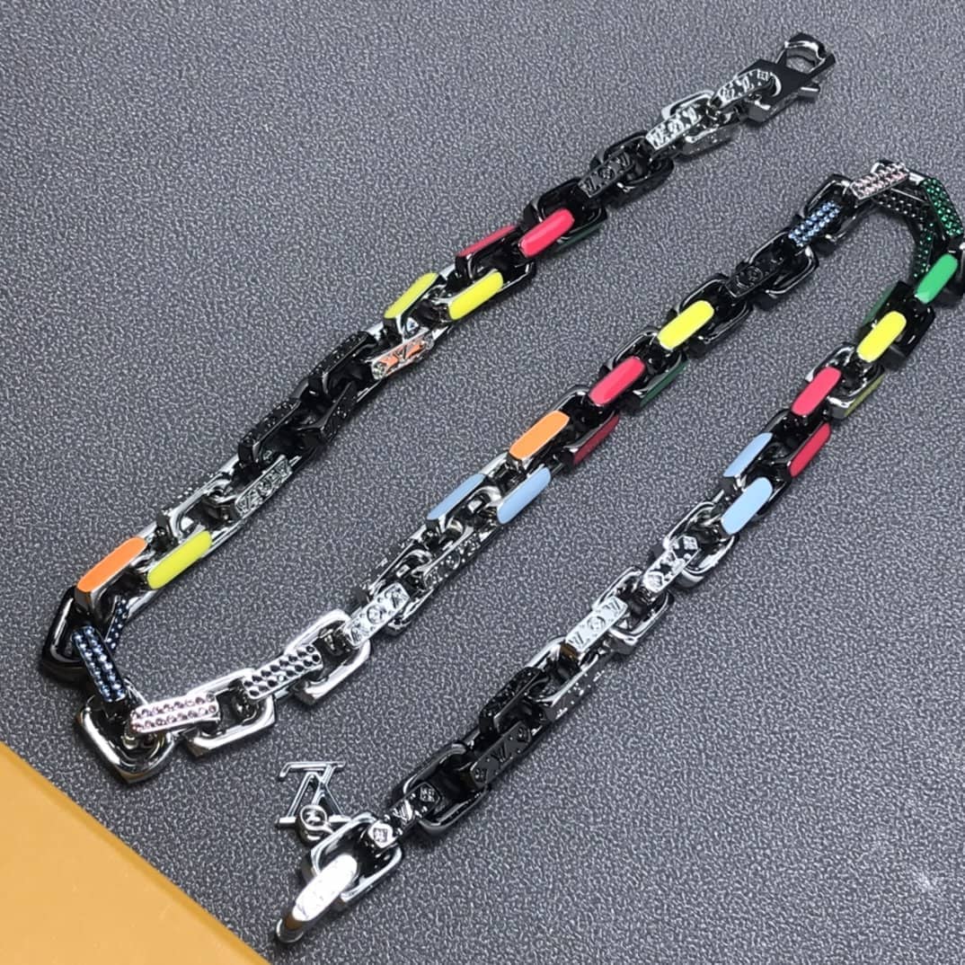 Wholesale L0vis Vvtt0n AAA+ Necklace