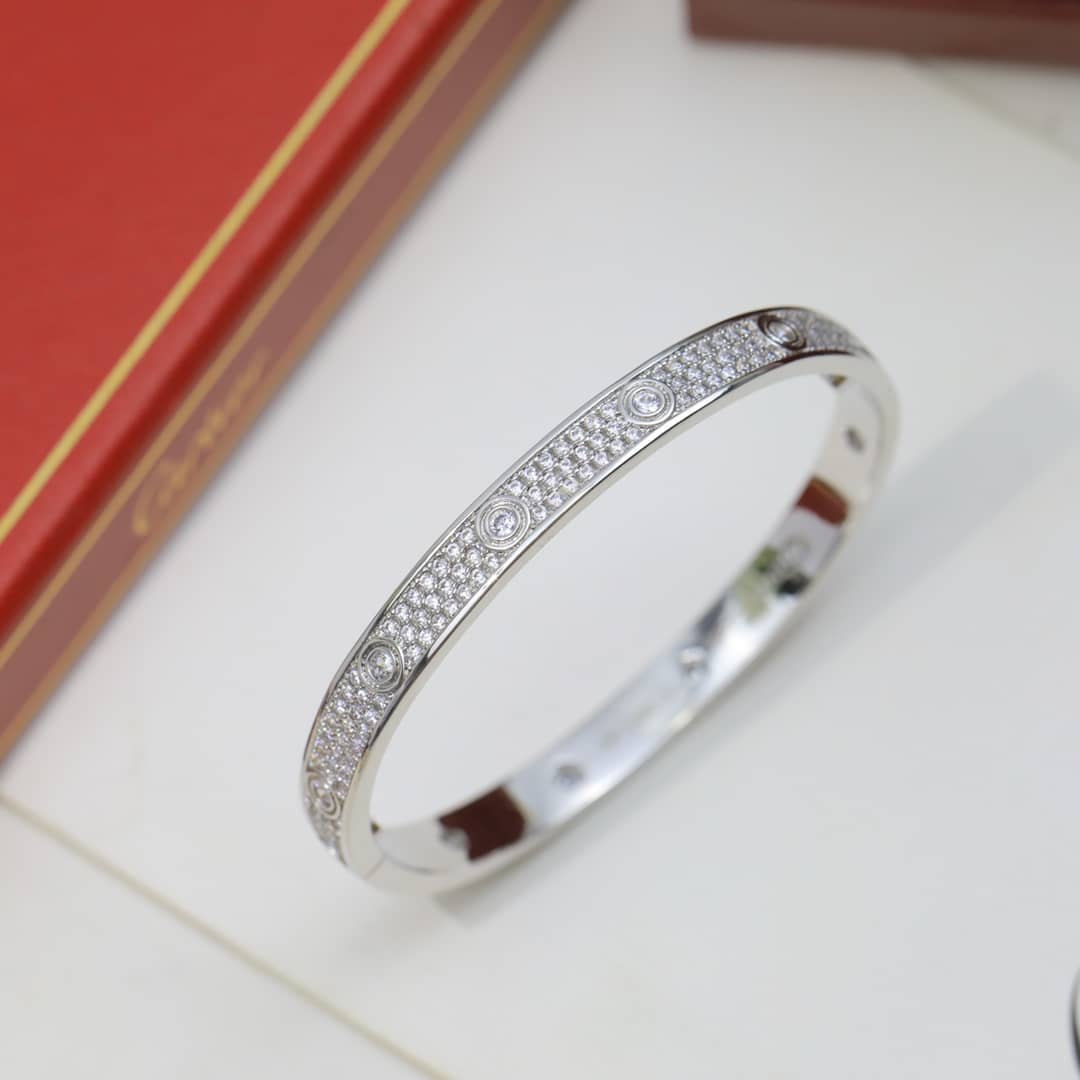 Ca*t1er Bracelet First Copy