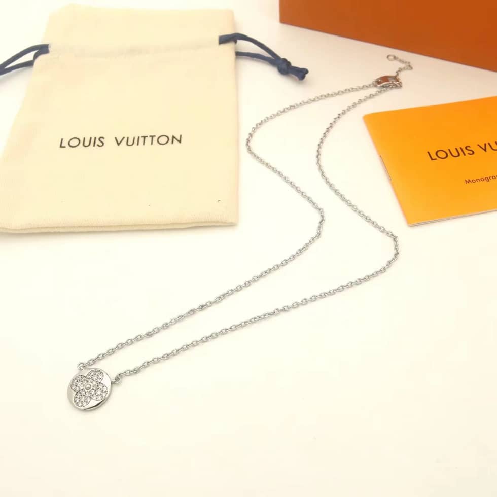7 Star L0vis Vvtt0n Necklace