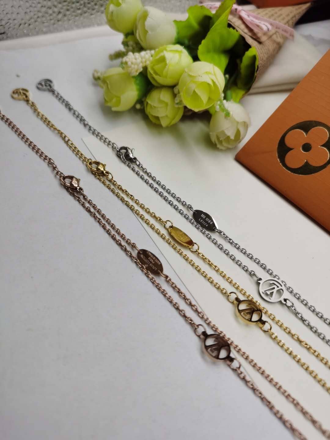 Cheap L0vis Vvtt0n Necklace