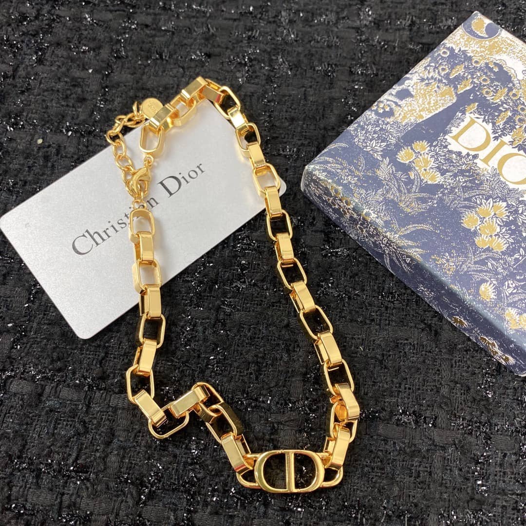 Best Chr1st1an D10r Classic Necklace