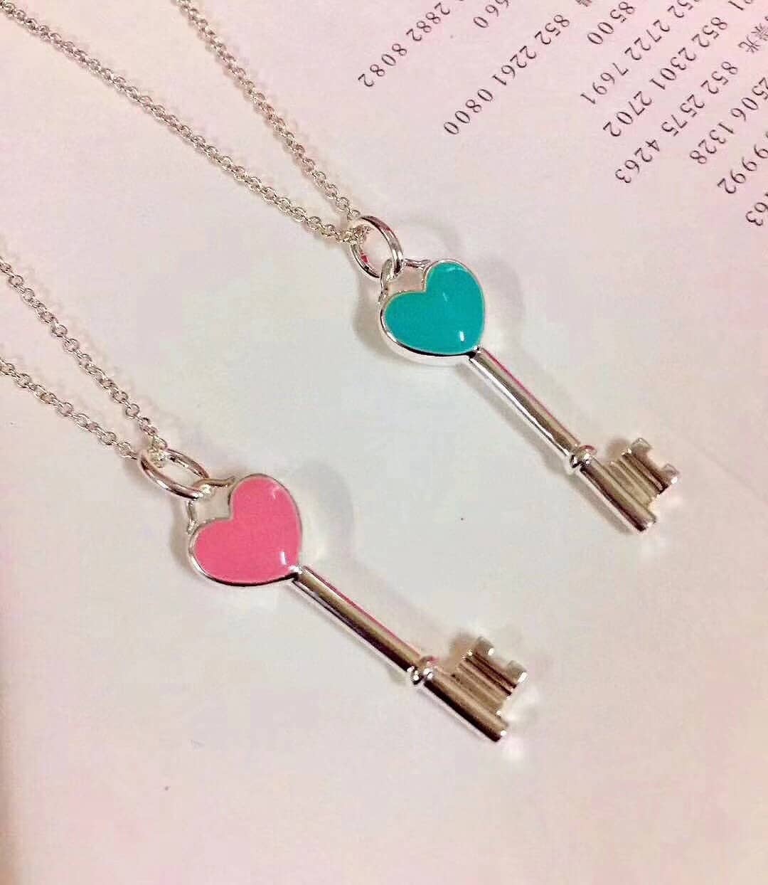 T*f*ny Necklace For Sale