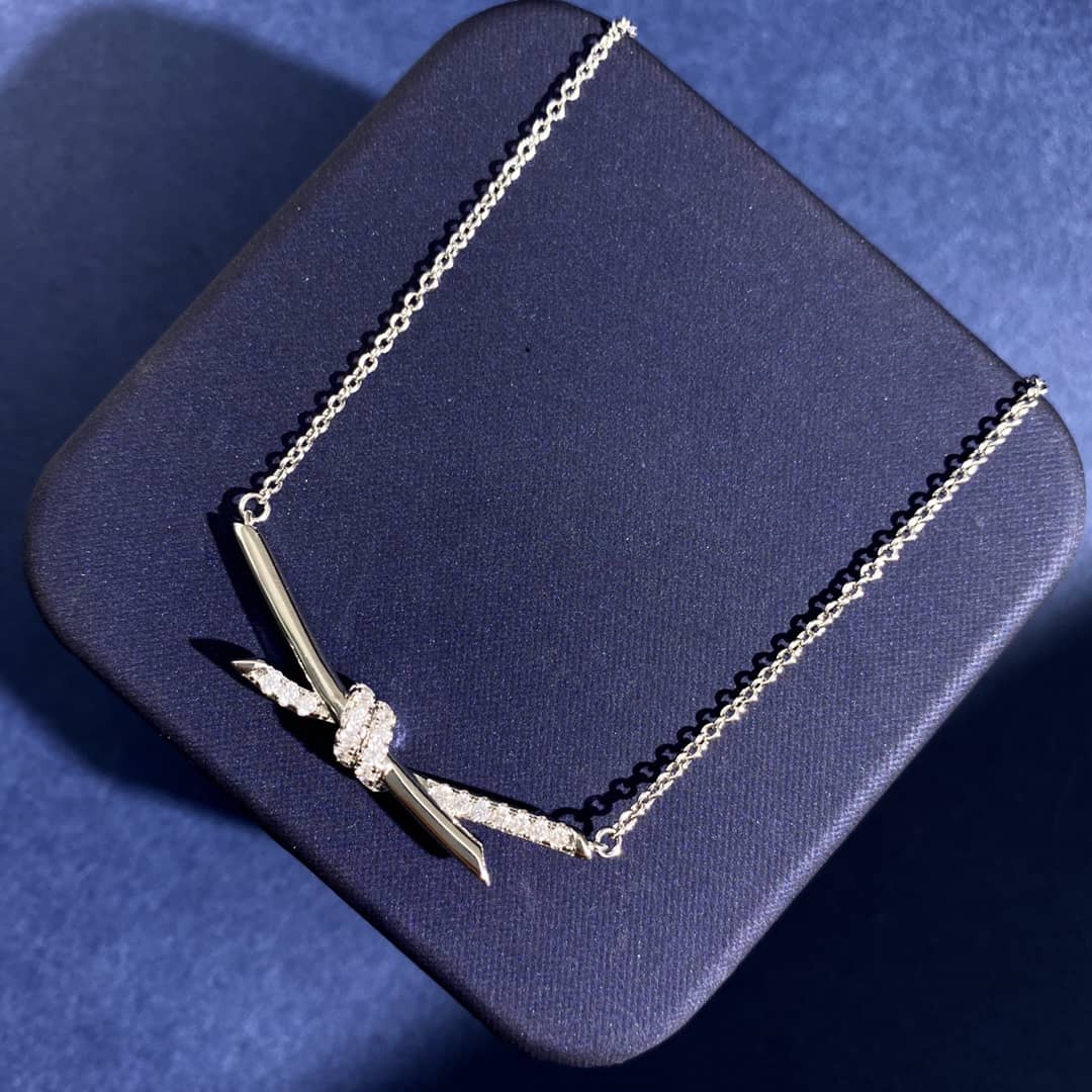 Best T*f*ny Classic Necklace