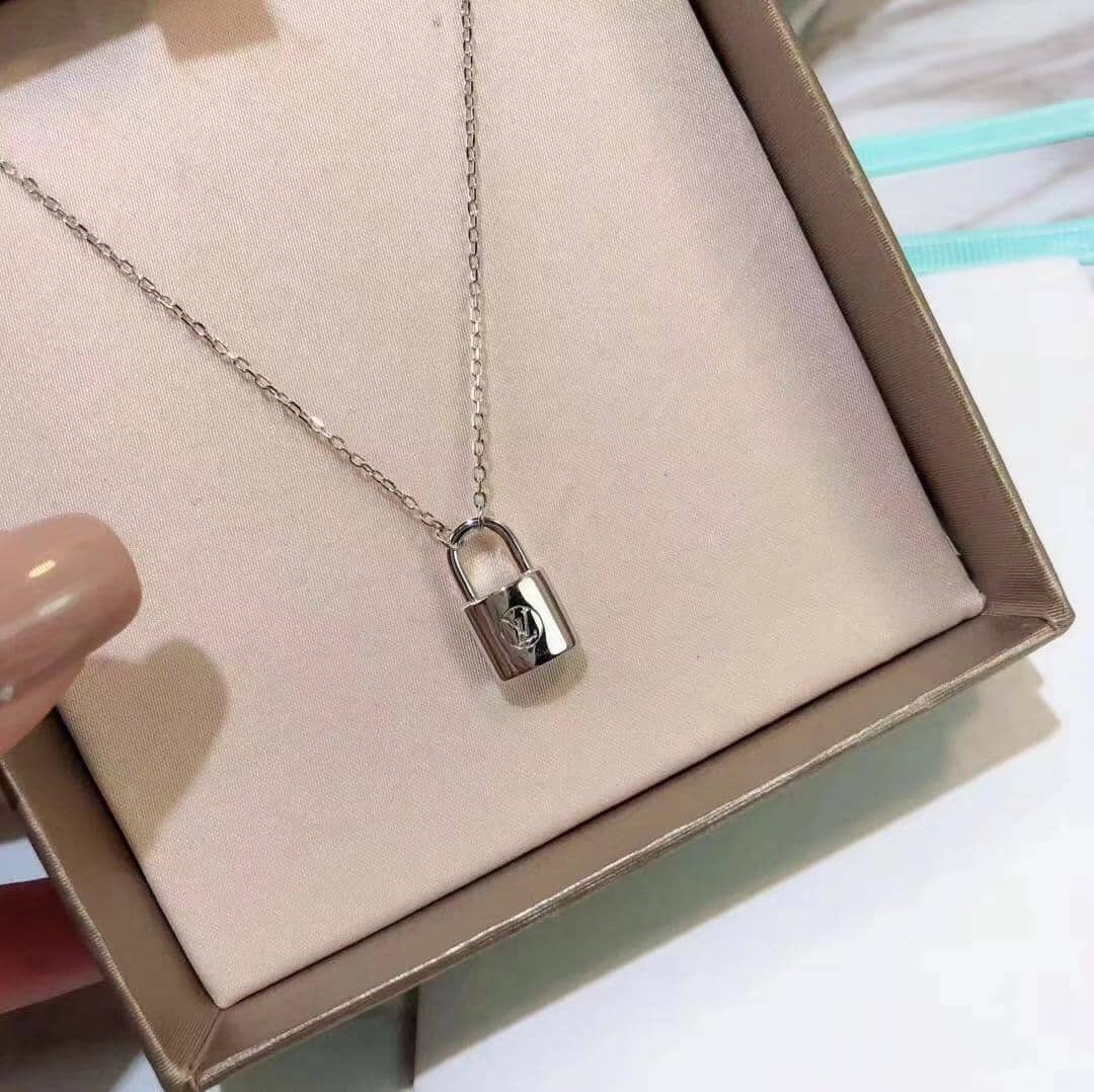 Designer L0vis Vvtt0n Classic Necklace