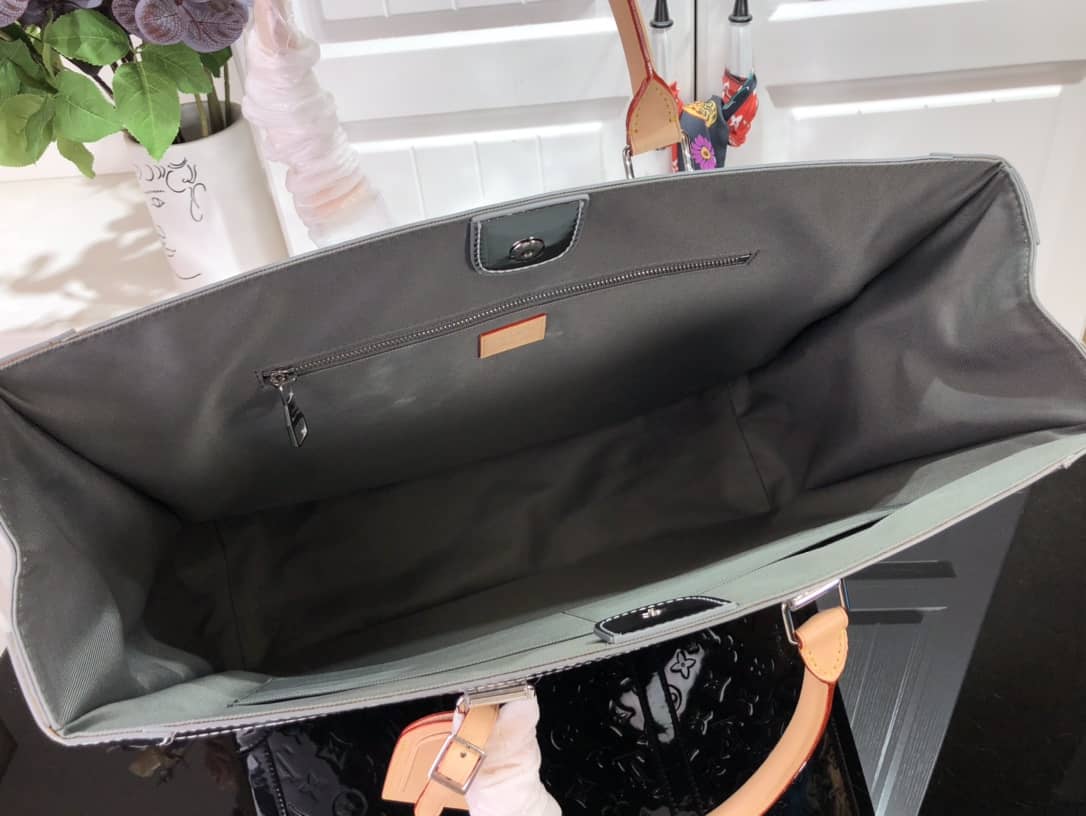 L0vis Vvtt0n Monogram Mirror Coated Sac Plat Bag Replica M46121