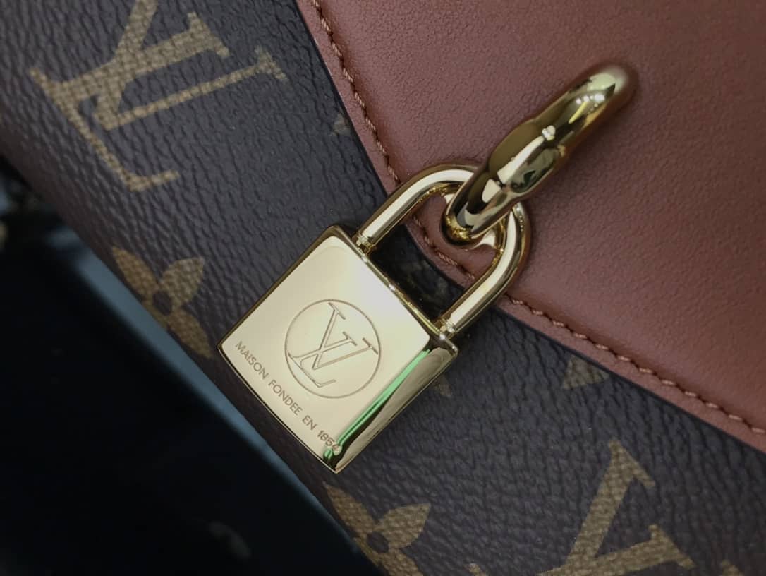 L0vis Vvtt0n Padlock On Strap Monogram Replica Shoulder Bag Brown M80559