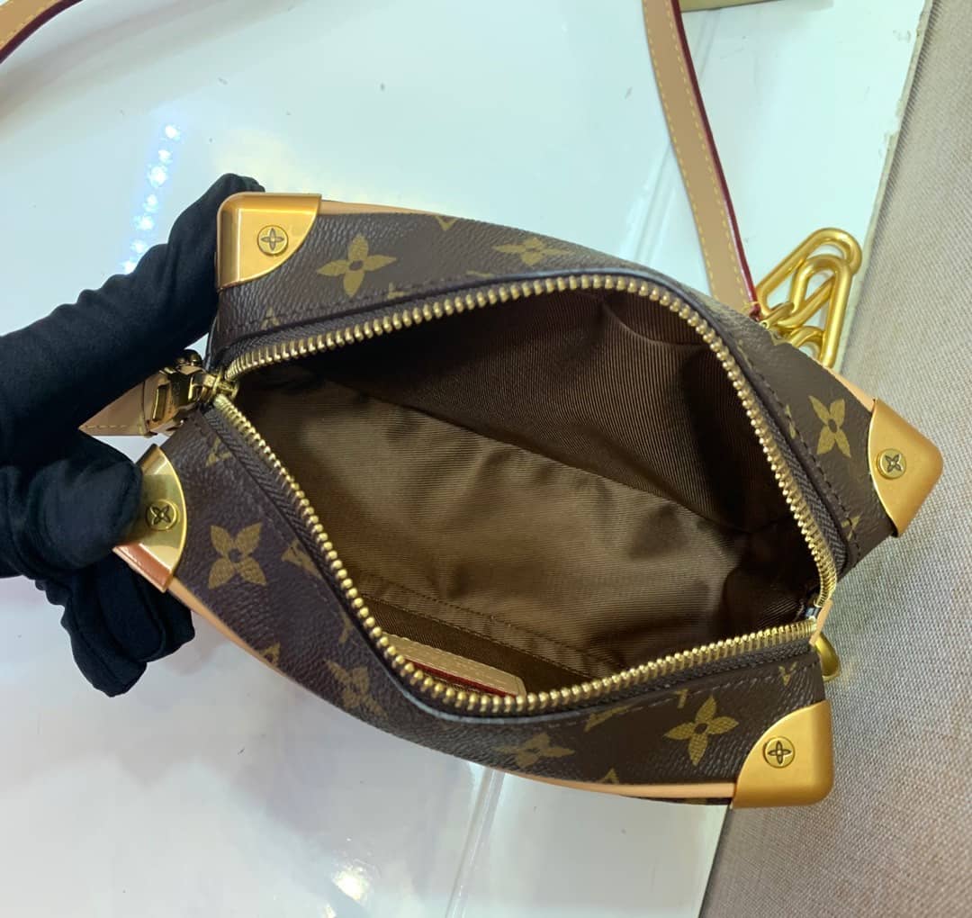 L0vis Vvtt0n Mini Soft Trunk Monogram Replica Bag M68906