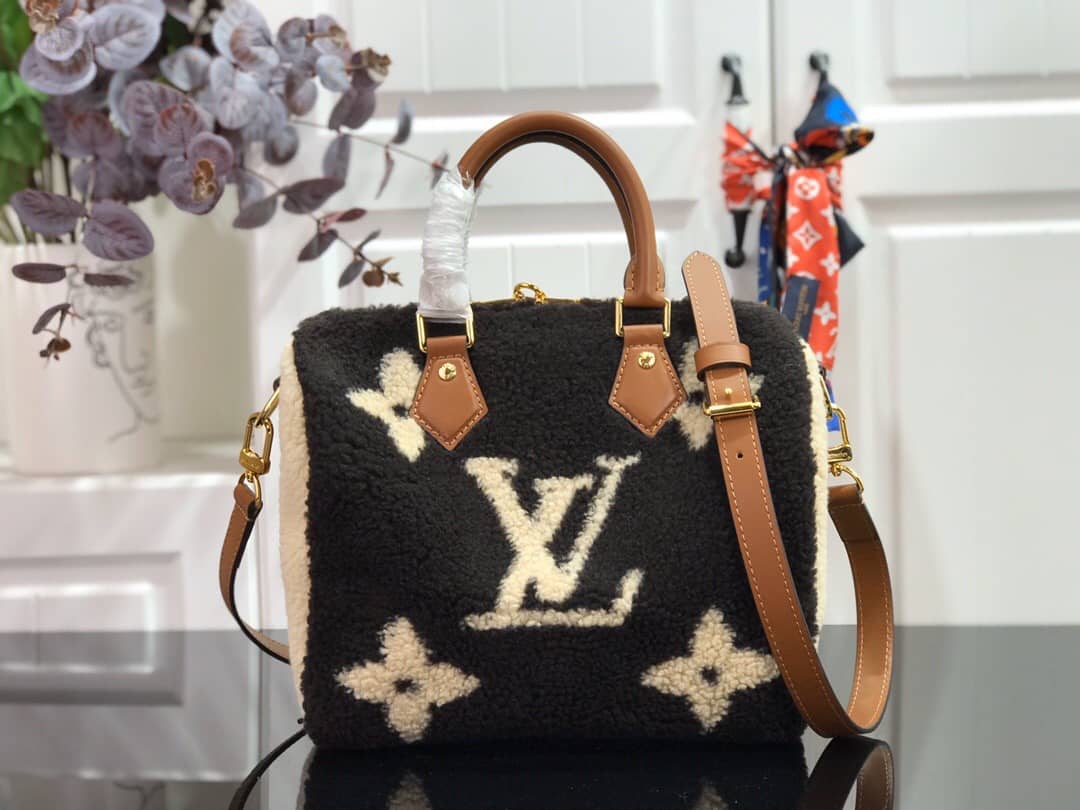 L0vis Vvtt0n Replica Bags Speedy 25 Giant Monogram Teddy M55423