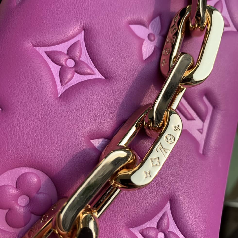 Best Replica L0vis Vvtt0n Beltbag Coussin Cruise 22 Monogram Embossed Orchid M81127 Replica Crossbody Bag(ColaReps)