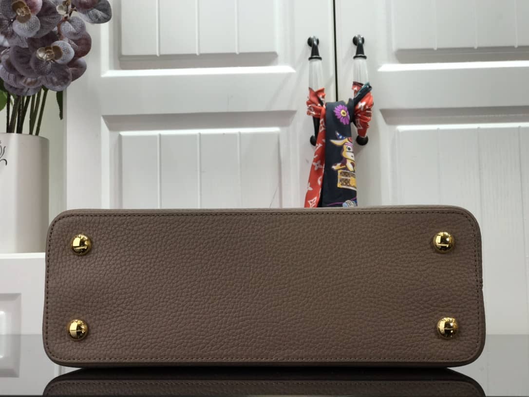 L0vis Vvtt0n Capucines Taurillon Leather PM Tote Replica N92800