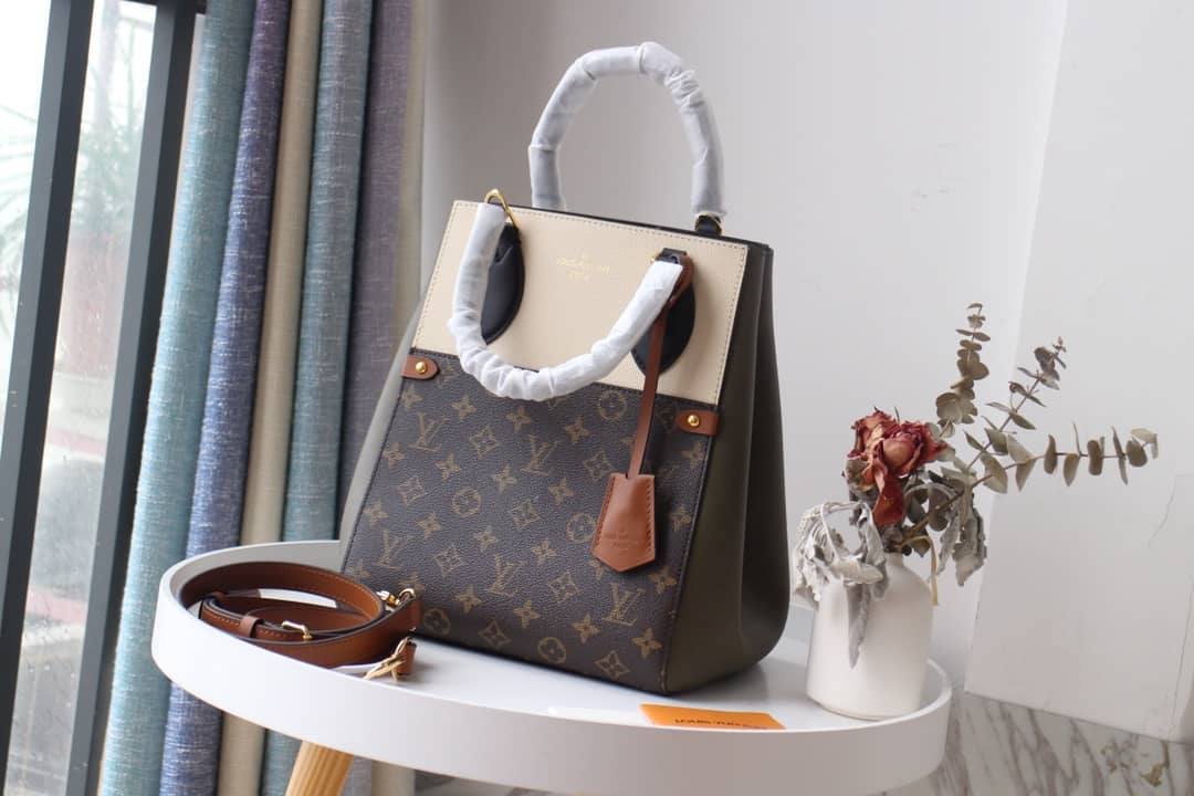 L0vis Vvtt0n Monogram Fold MM 2way Tote Replica White M45409