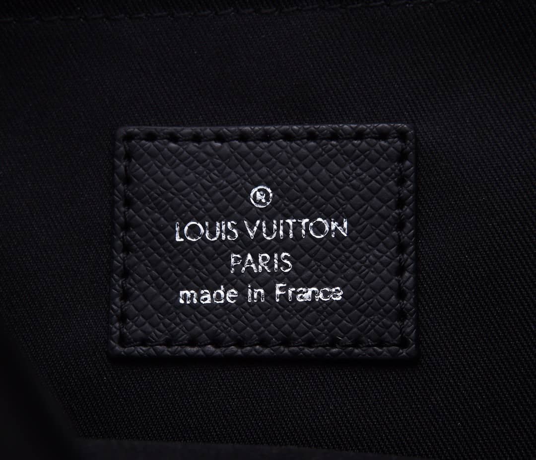 L0vis Vvtt0n Eclipse Outdoor PM Bag M30233 Replica Messenger Bag