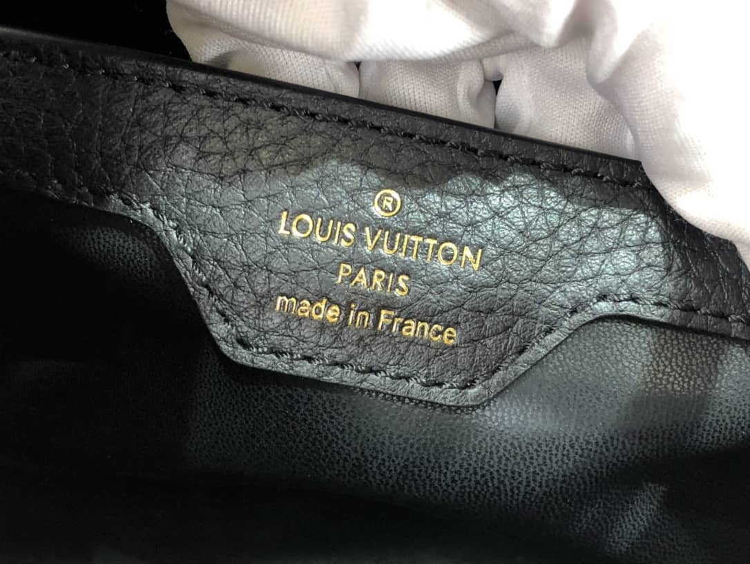 L0vis Vvtt0n Capucines BB Calfskin Handbag Black