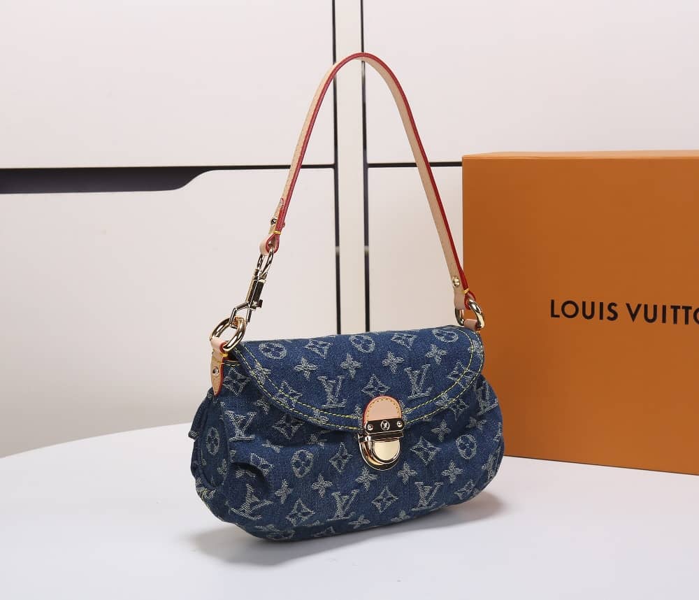 L0vis Vvtt0n Denim Baggy Canvas Single Handle Replica Shoulder Bag M44470