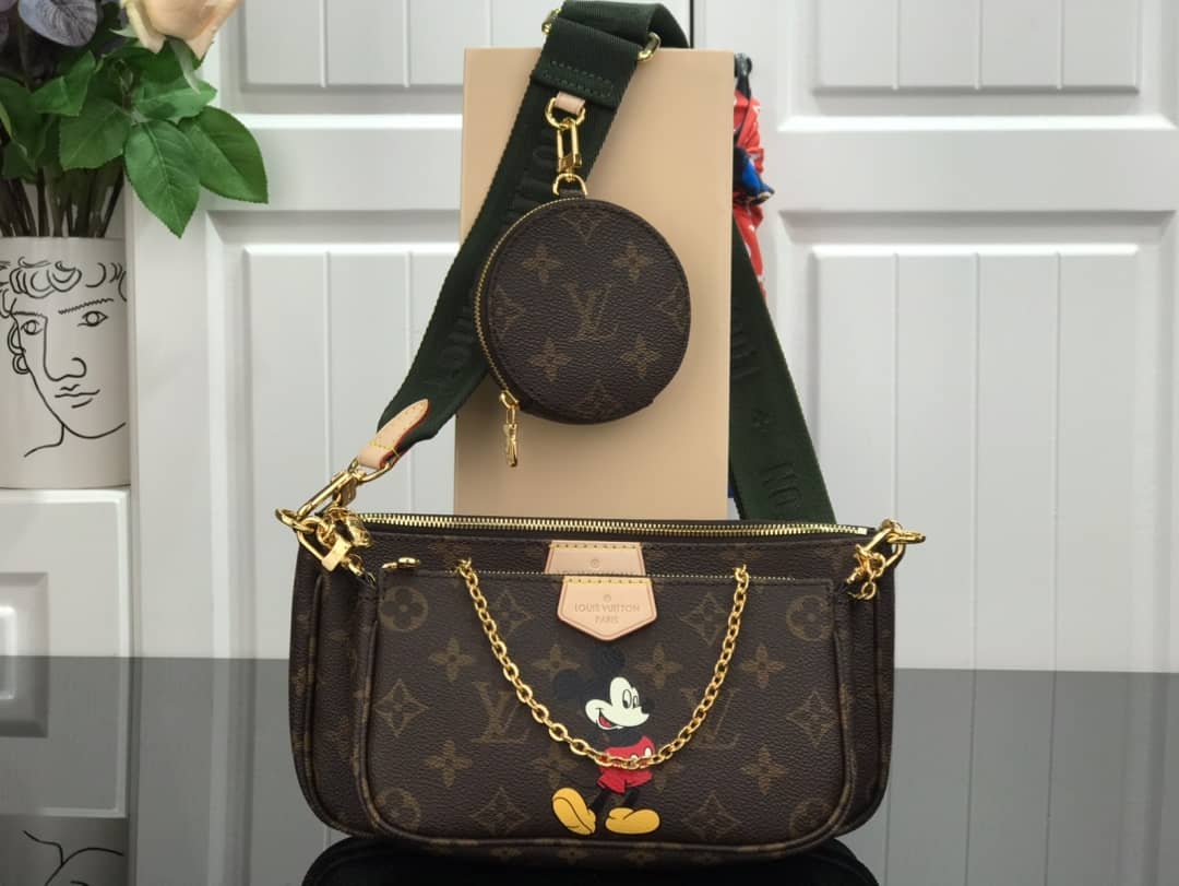 L0vis Vvtt0n Monogram Canvas Multi Pochette Replica Brown M44823