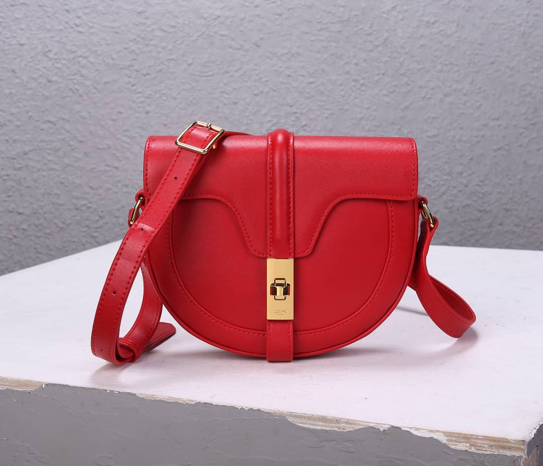 Ce1i*e Small Besace 16 Cowhide Replica Saddle Bag