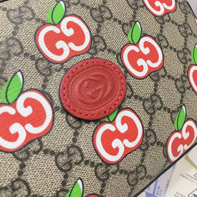 Gvc*1 Svp*me Canvas Camera Bag Replica Red 574886