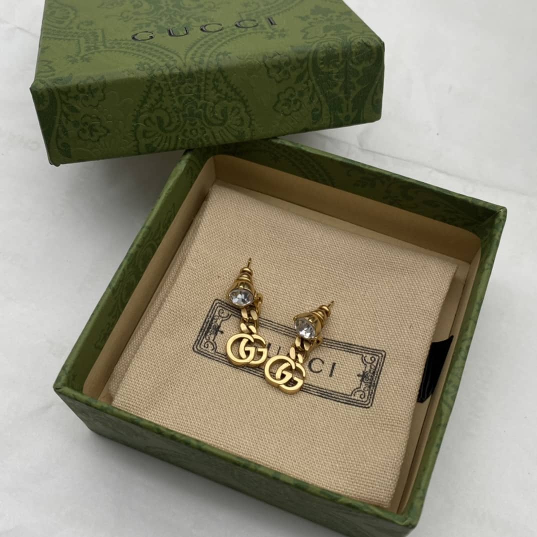 Wholesale Gvc*1 Logo Earring