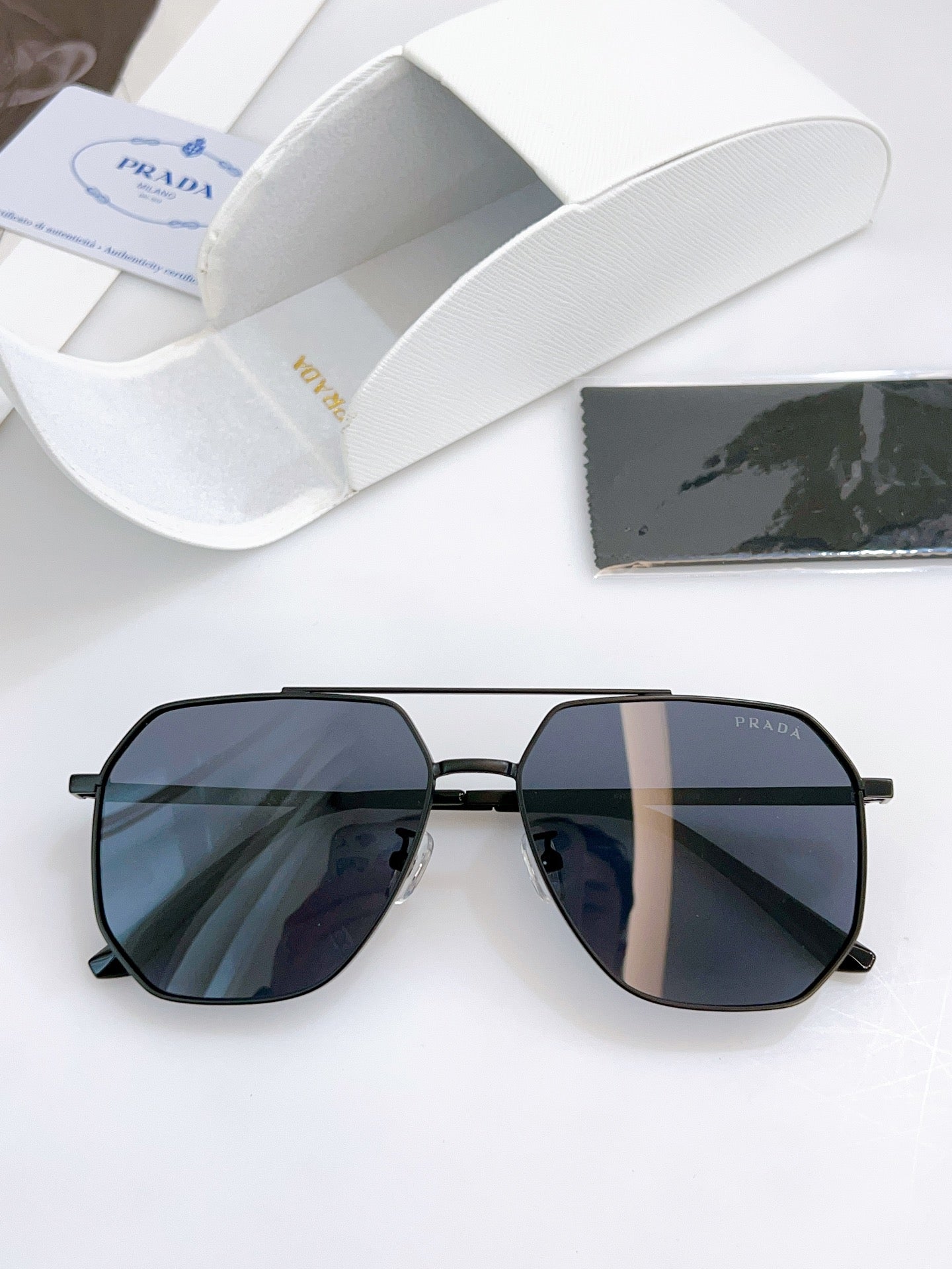Pra*a Sunglasses