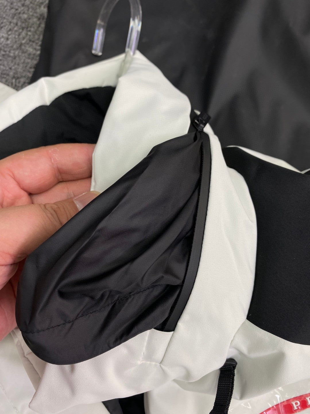 Pra*a Jacket