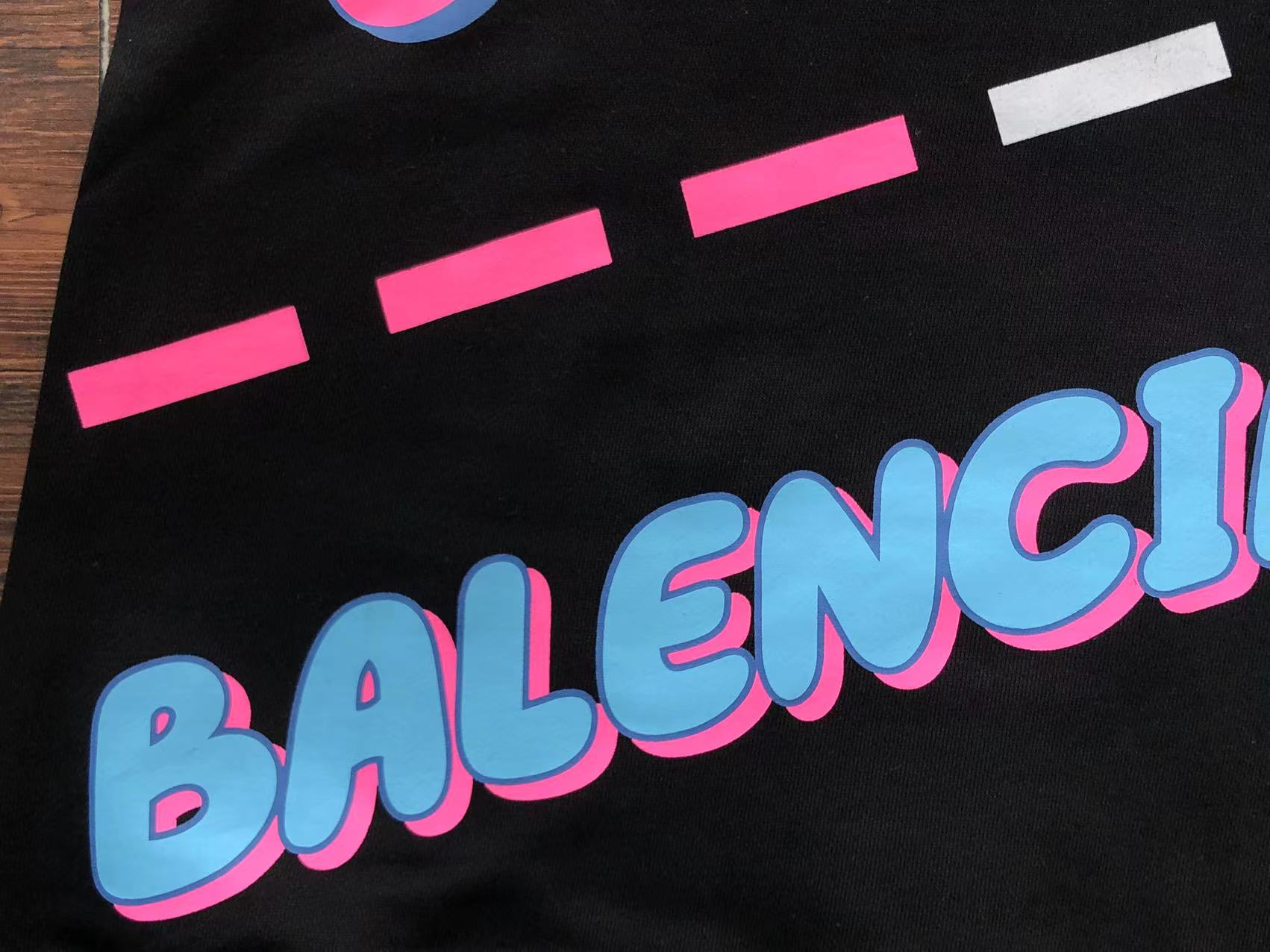 Gvc*1 x Ba1en*iaga Sweatshirt