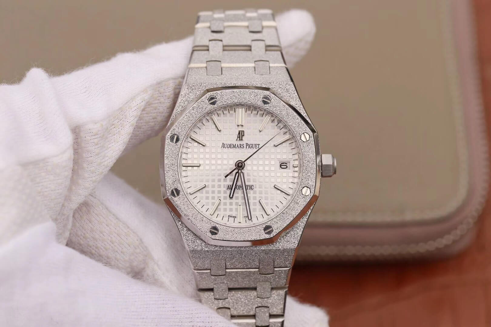Replica Audemars P1g*et Royal Oak 15454BC.GG.1259BC.01 1:1 Best Edition JH Factory Silver Dial