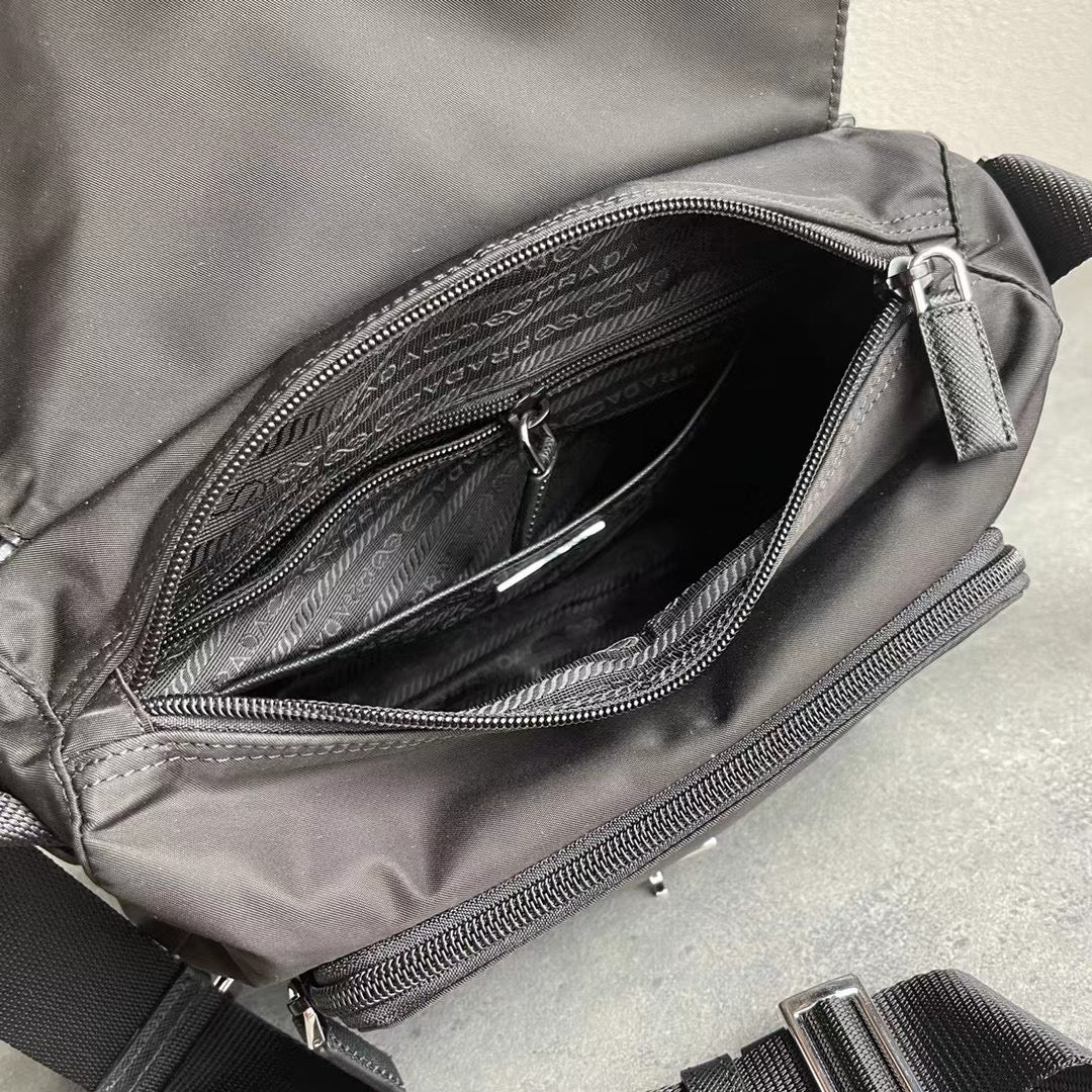 Pra*a Bag Dupe