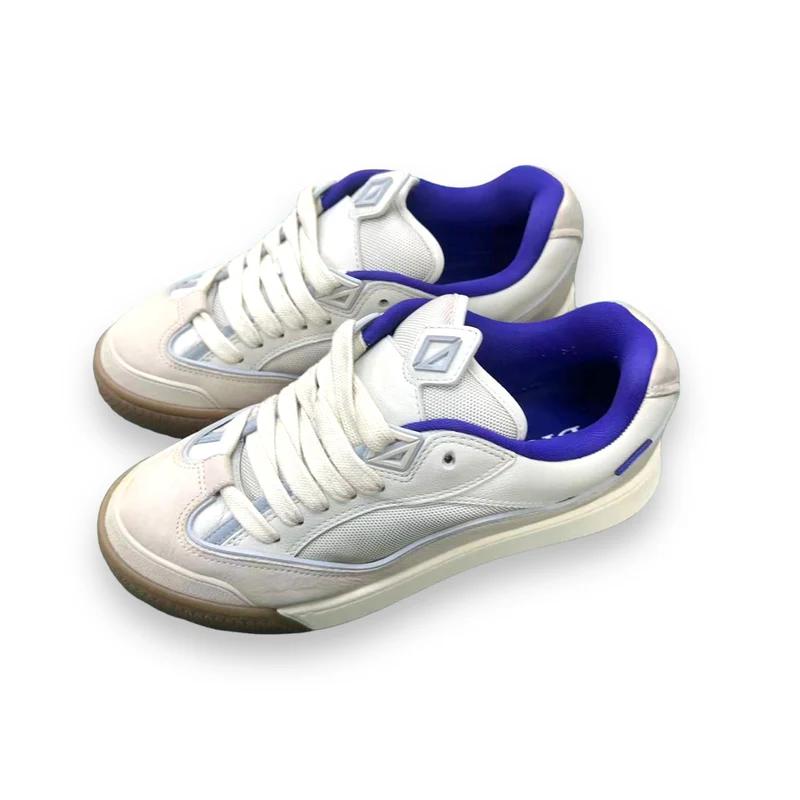 D10r Low Trainers