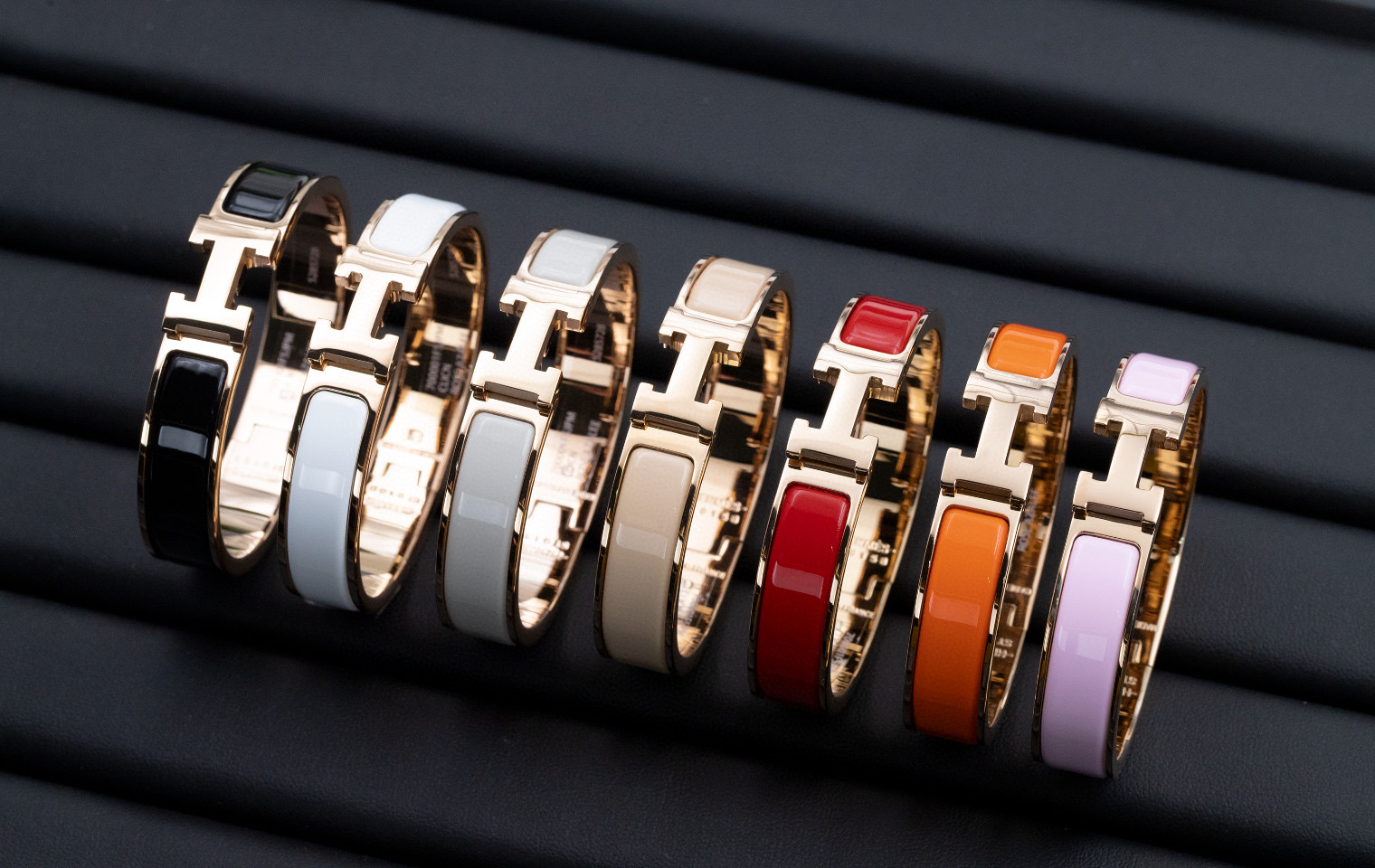 NEW H**me5 CLIC CLAC ROSE DRAGEE PASTEL ROSE GOLD ENAMEL BRACELET PM