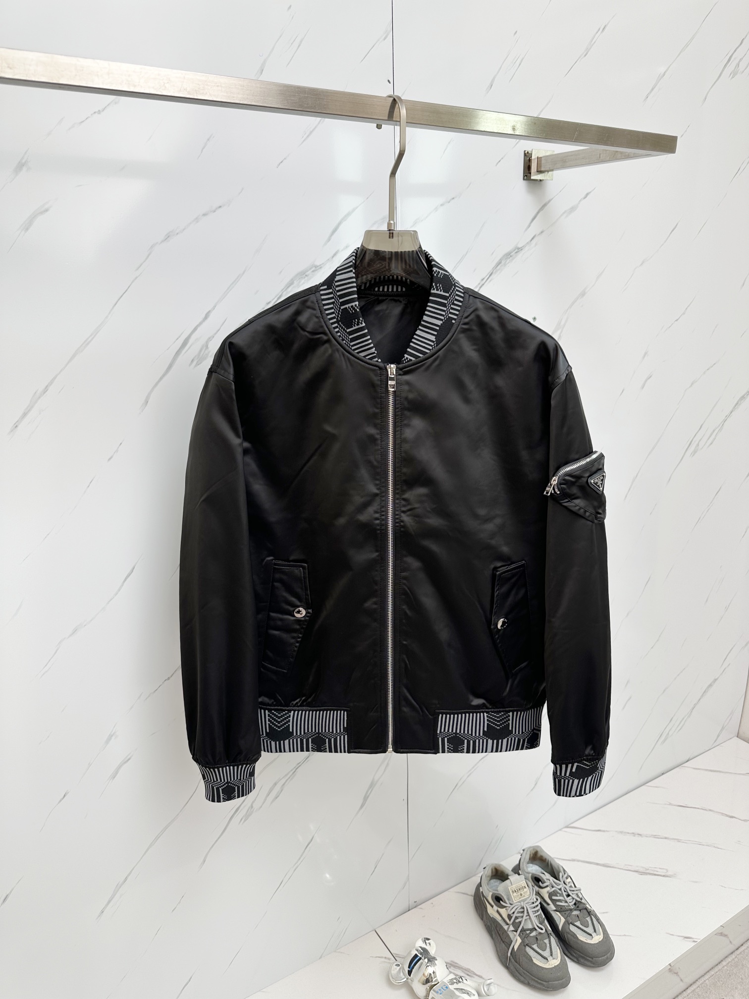 Pra*a Jacket