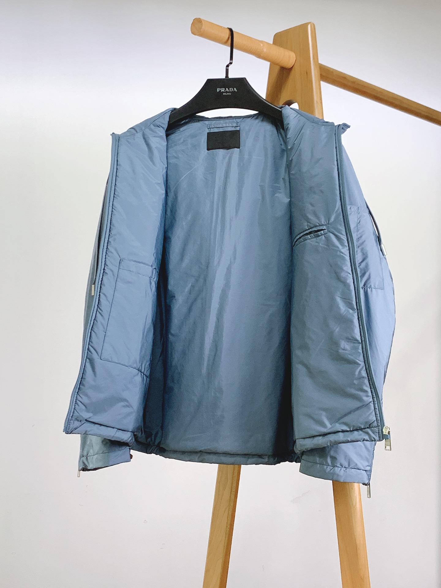 Pra*a Jacket