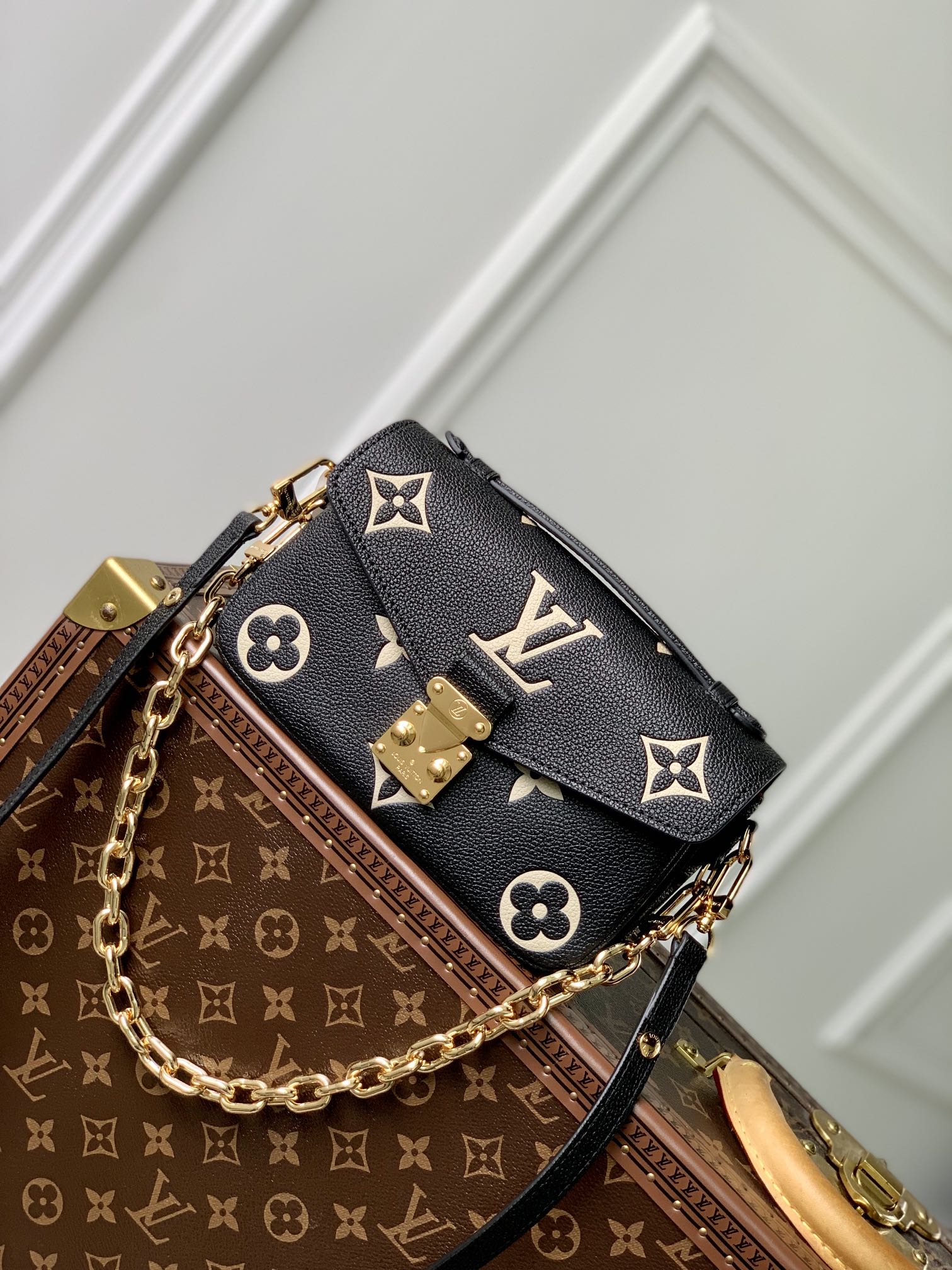 L0vis Vvtt0n Monogram Empreinte