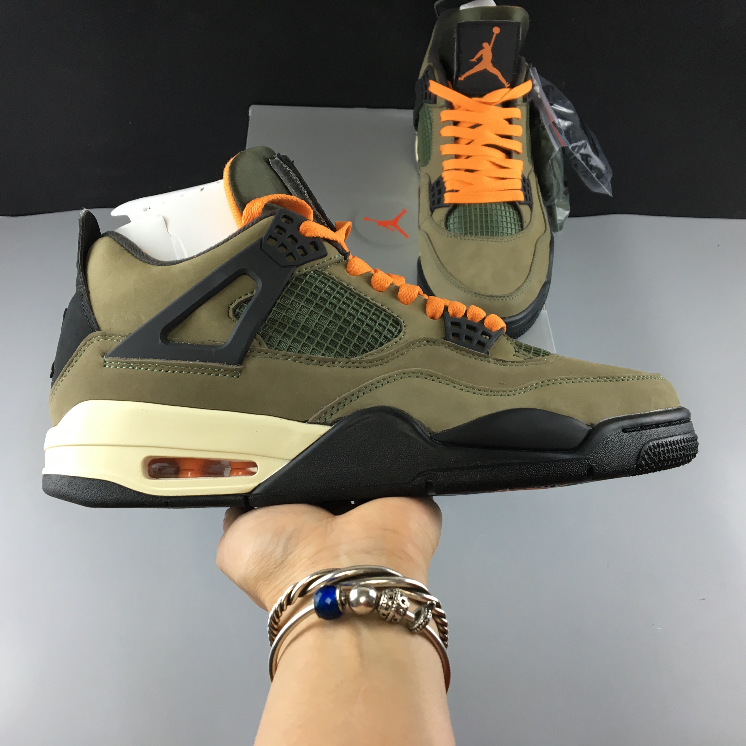 AJ4 UN UNFTD