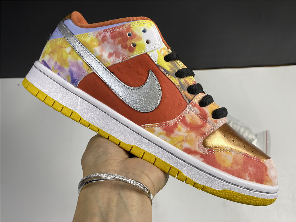 Nike SB Dunk Low CNY