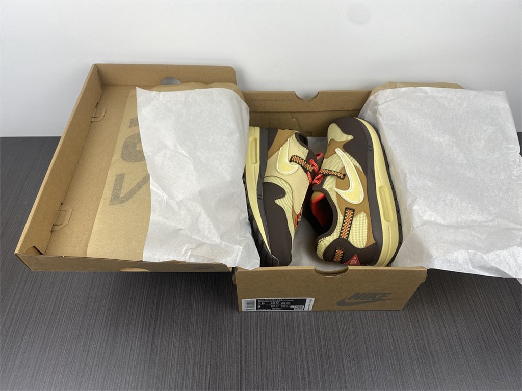 Travis Scott x MAX1