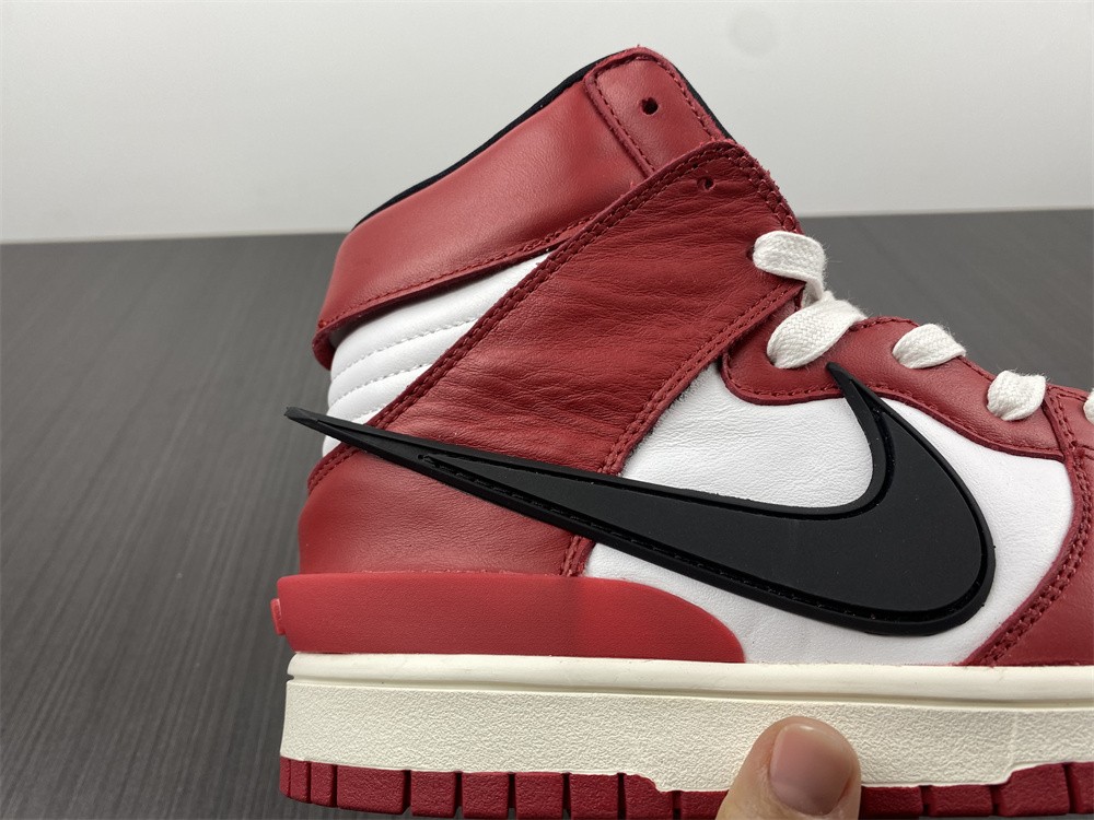 AMBUSH x NK SB Dunk High CU7544-102