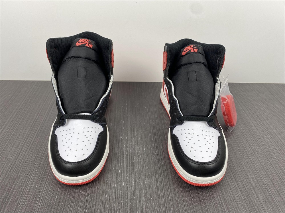 Air Jordan 1 555088-112