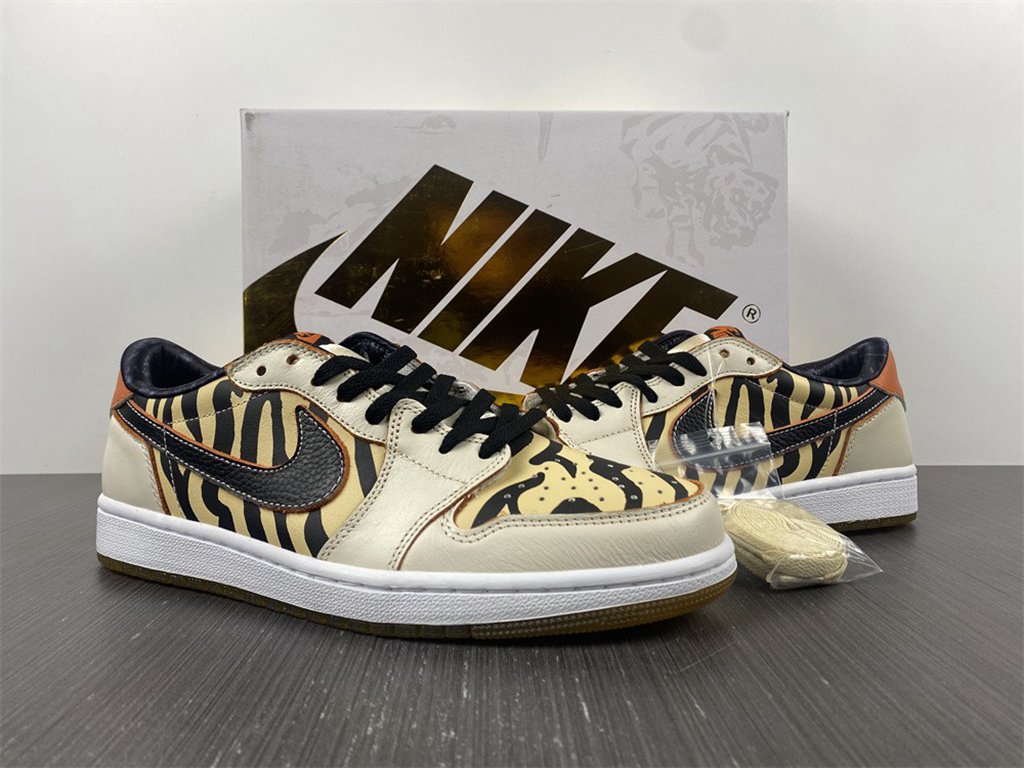 Air Jordan AJ1 Low OG DH6932-100
