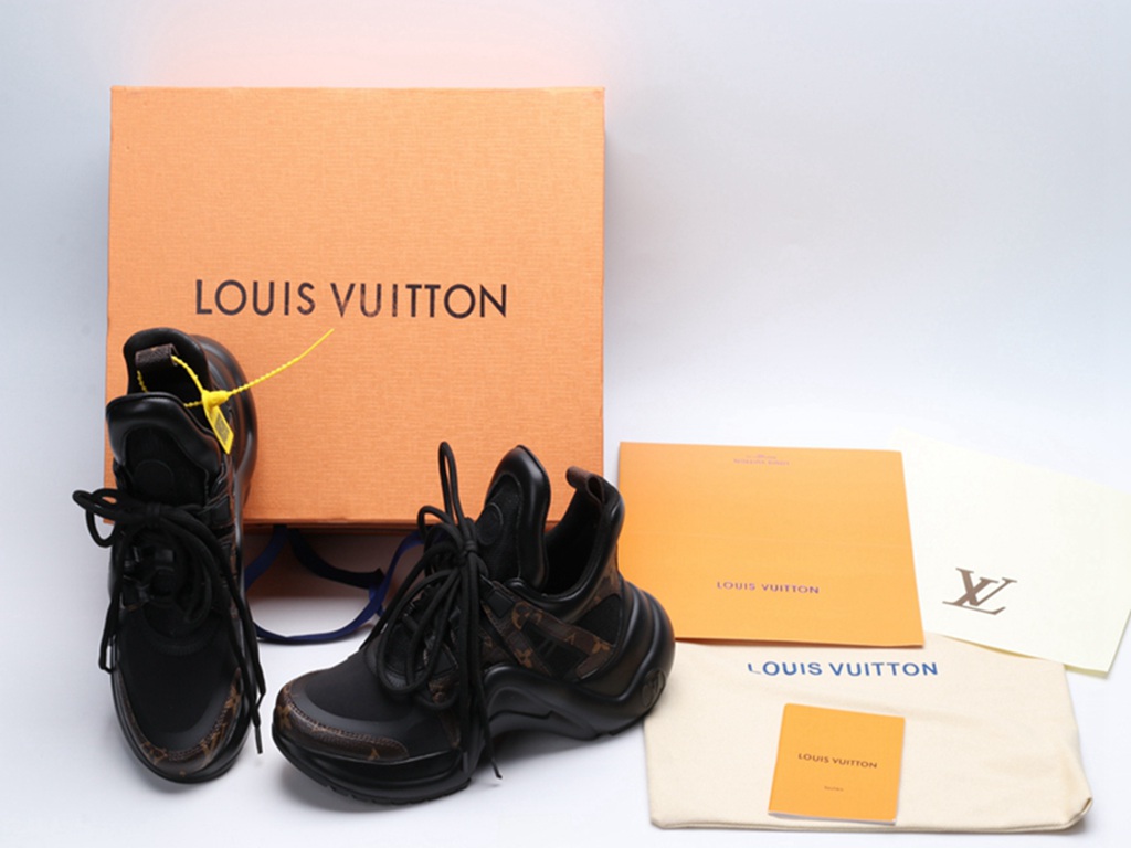 L*V Archlight Sneaker Black With L*V