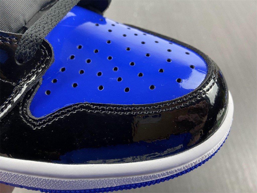 Air Jordan 1 Retr o OG 555088-404