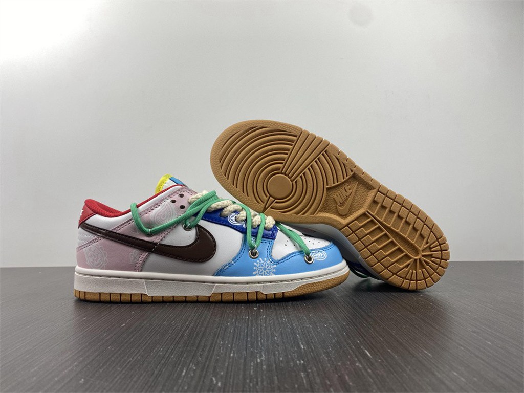 Nike Dunk Low SE FREE.99 CT2496-100