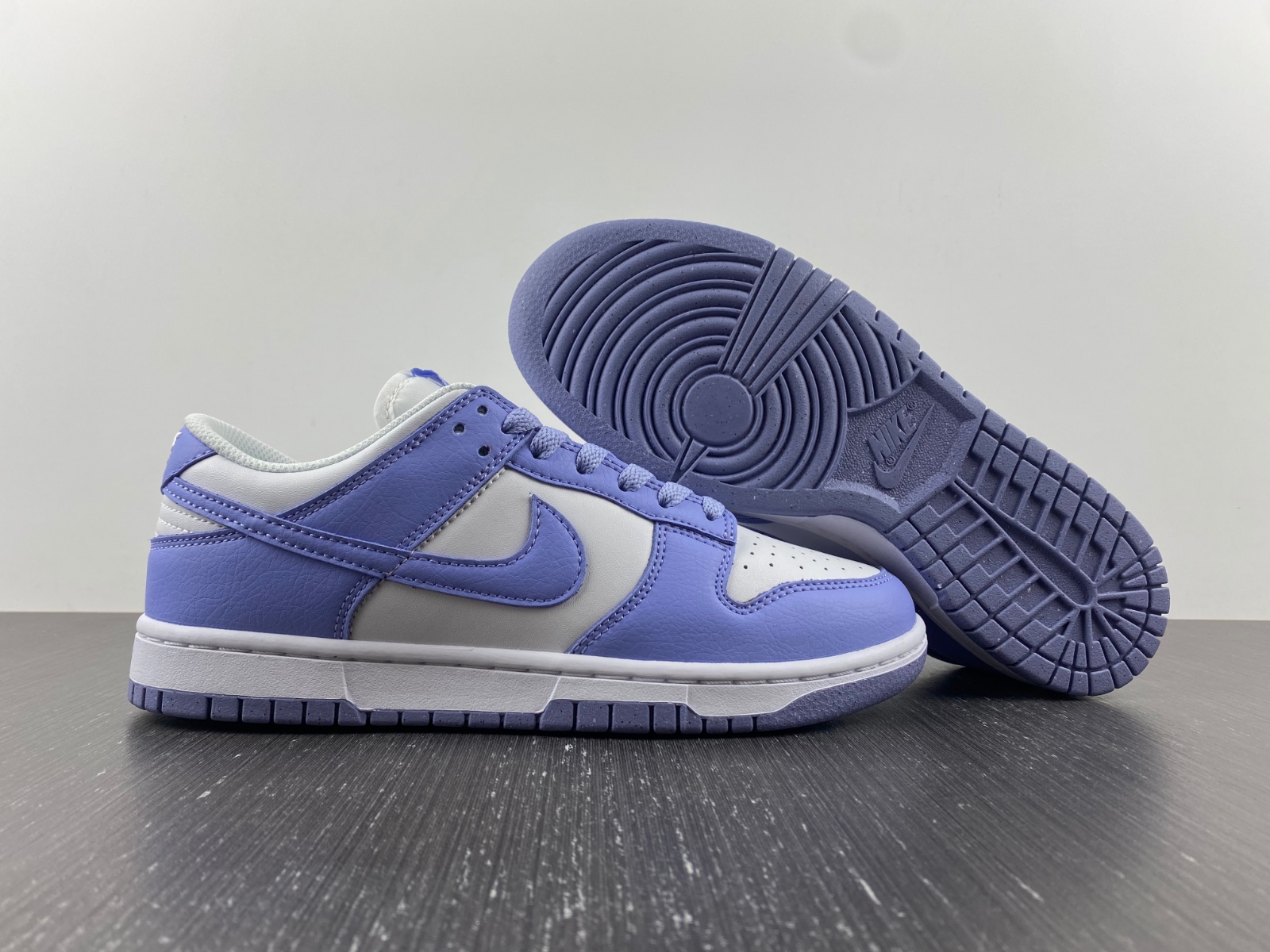 Dunk Next Nature White and Volt Low DN1431-103