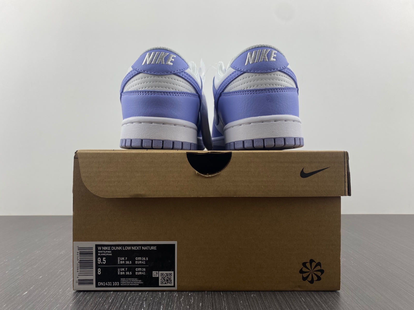 Dunk Next Nature White and Volt Low DN1431-103