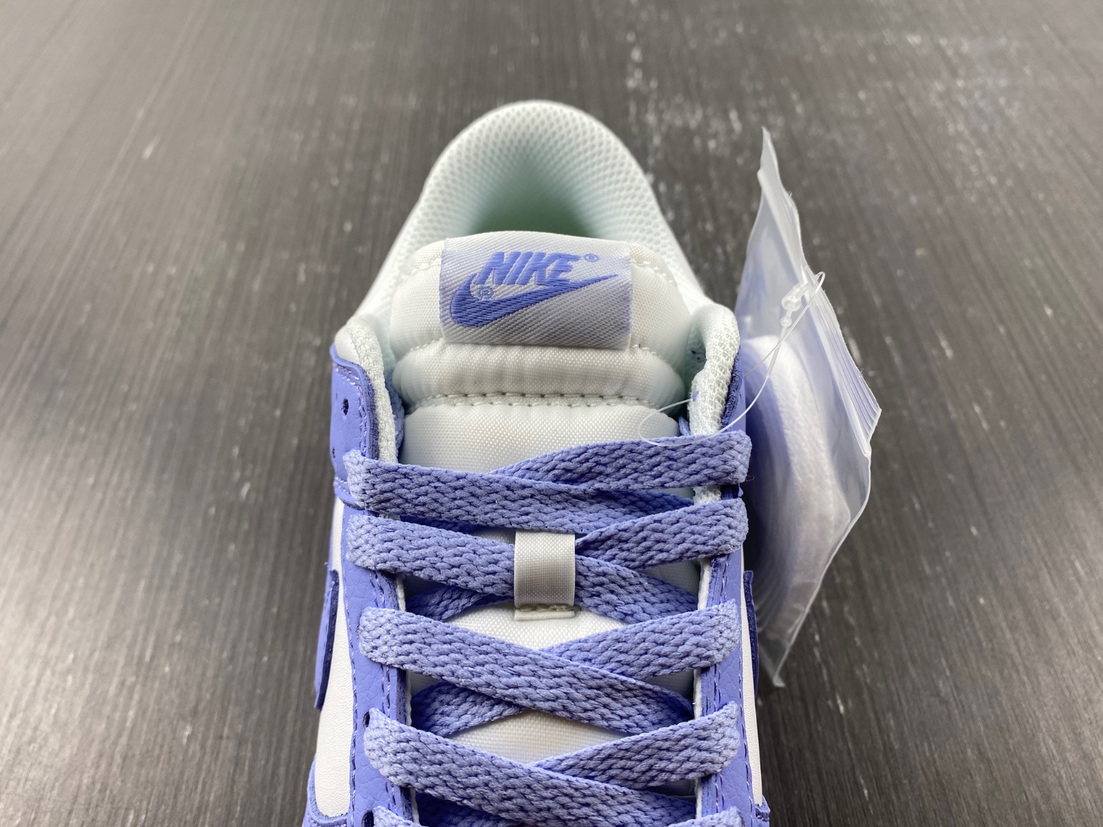 Dunk Next Nature White and Volt Low DN1431-103
