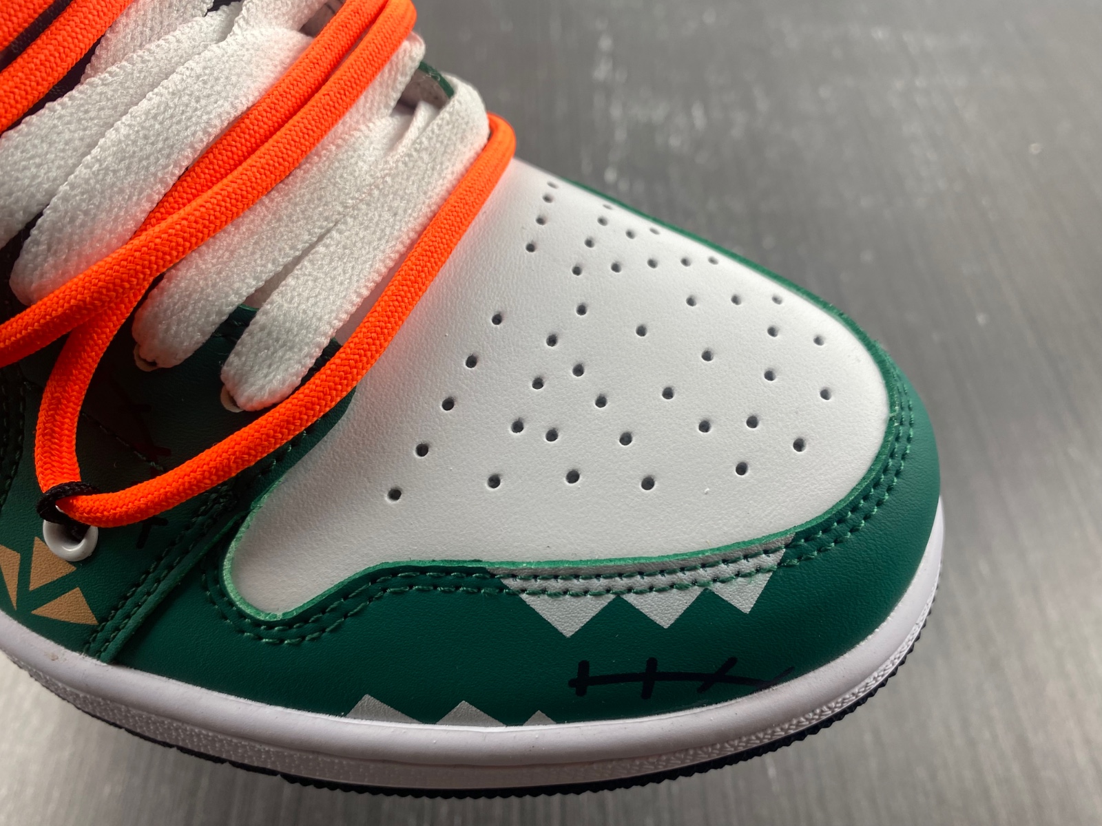 AIR JOR 1 LOW