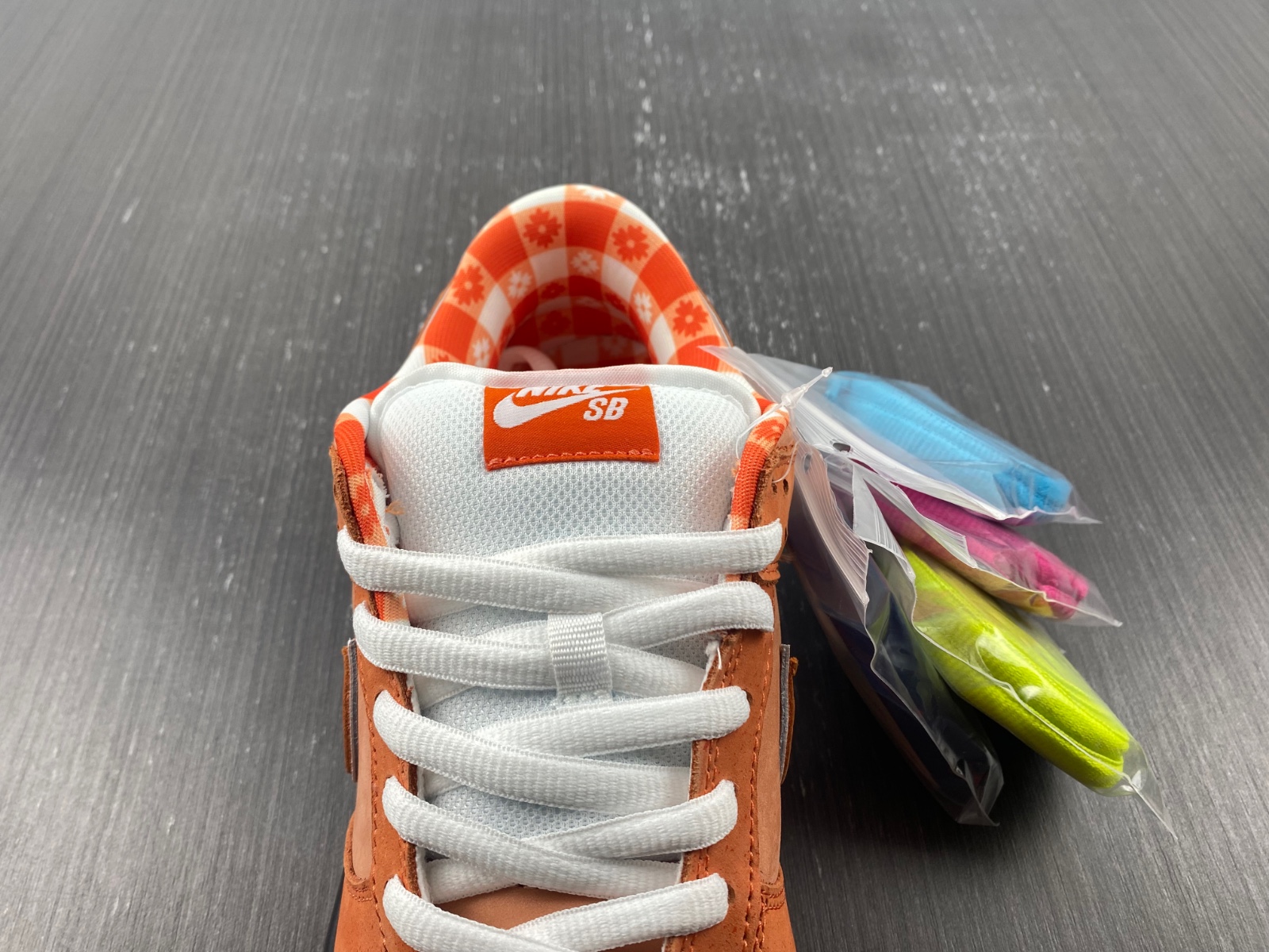 Concepts x Nike SB Dunk Low FD8776-800