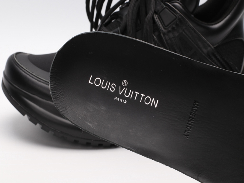L*V Archlight Sneaker Black