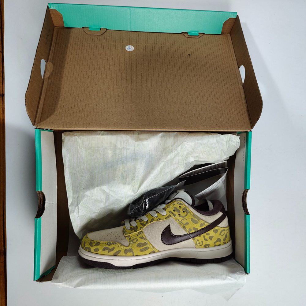 Nike Dunk Low PRM Medium Curry DD1390-100
