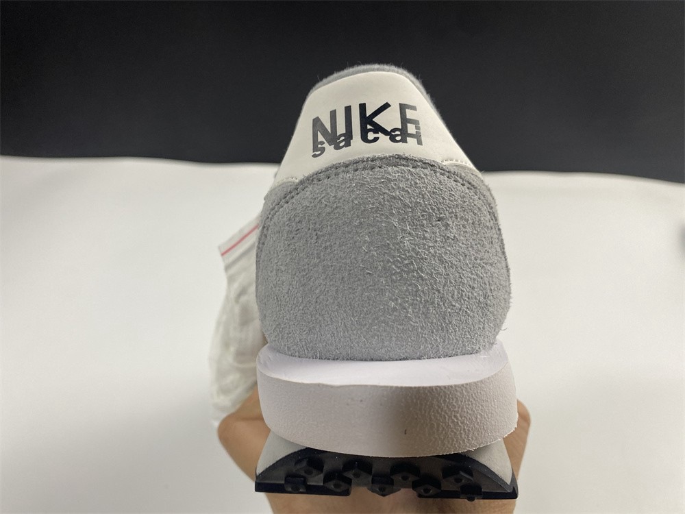 fragment x sacai x Nike LDWaffle DH2684-001
